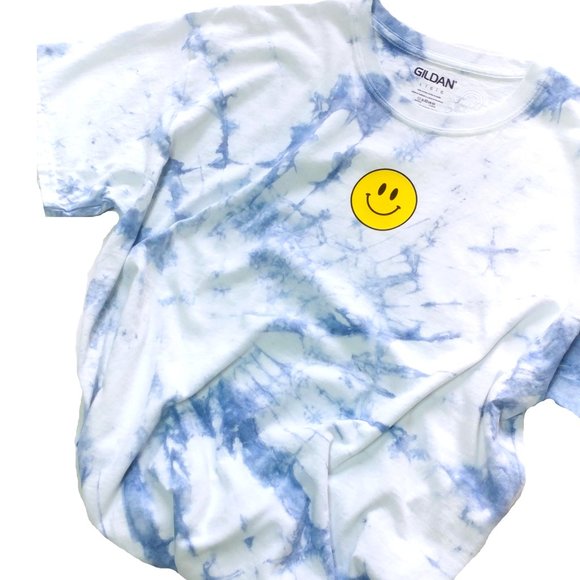 🎉 HOST PICK 🎉 Tie Dye Smiley Face T-Shirt - Picture 3 of 5